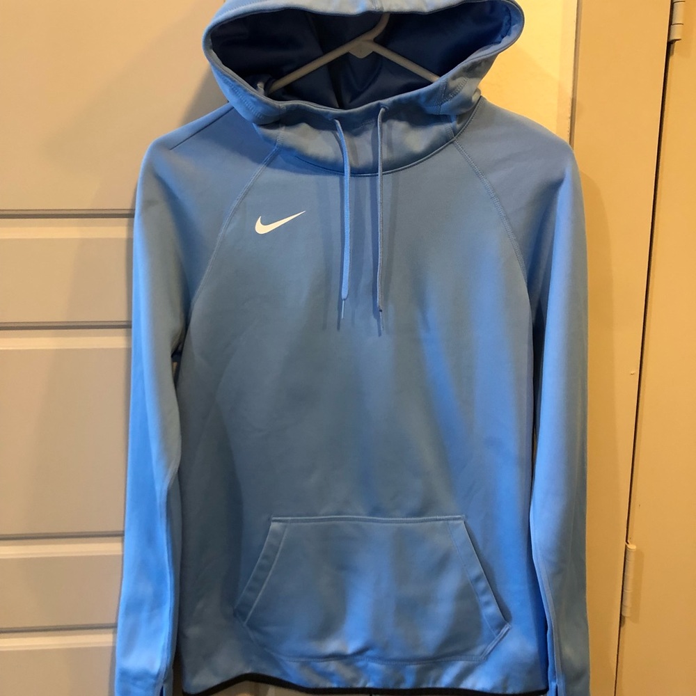 Nike Women’s Therma Dri Fit Pullover Hoodie